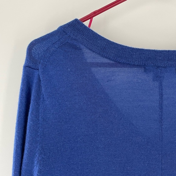 Gap 100% Ultrasoft Wool Cerulean Blue V-Neck Sweater - Picture 9 of 10